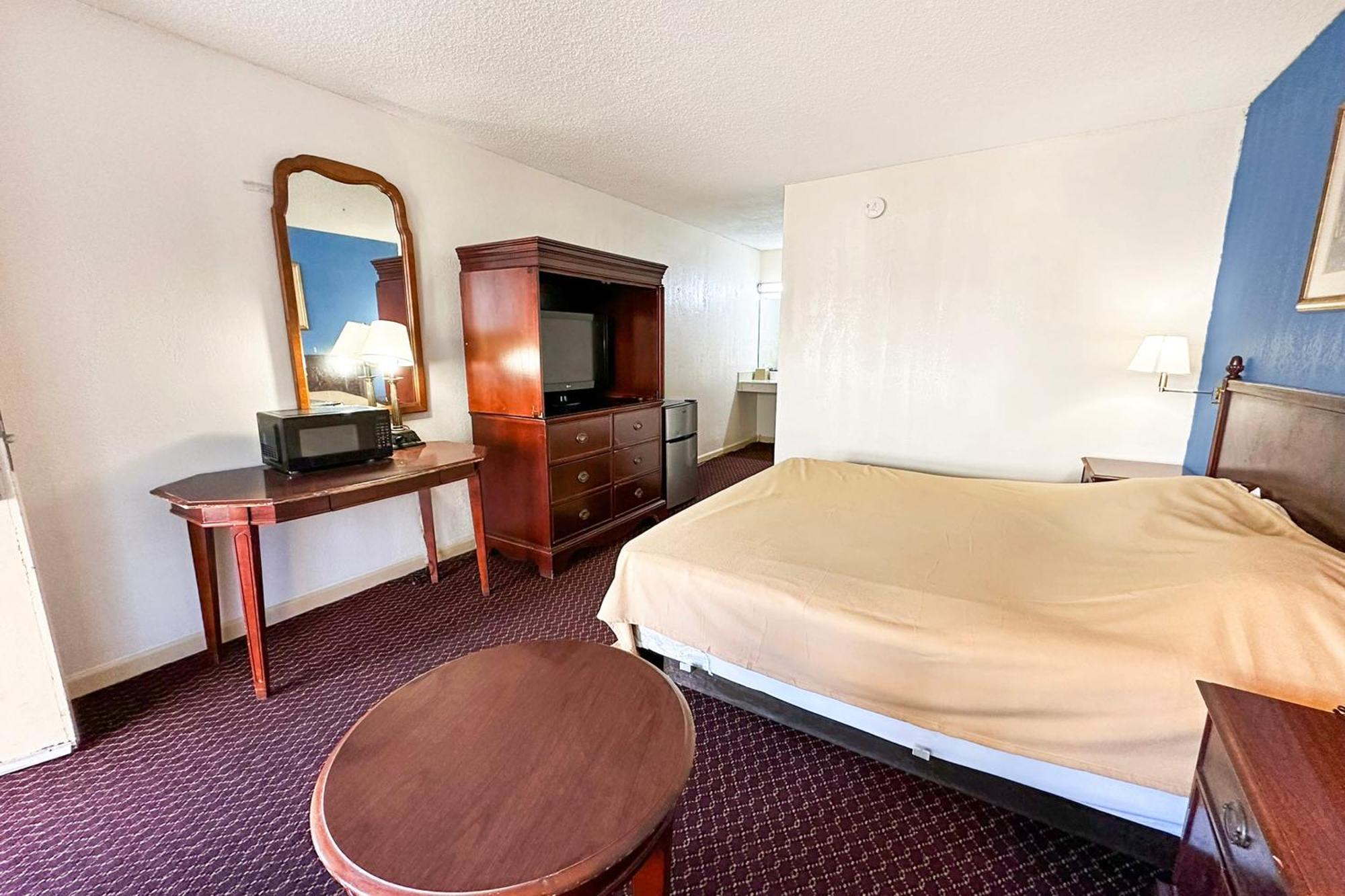 Super Inn & Suites By Oyo Milledgeville Εξωτερικό φωτογραφία