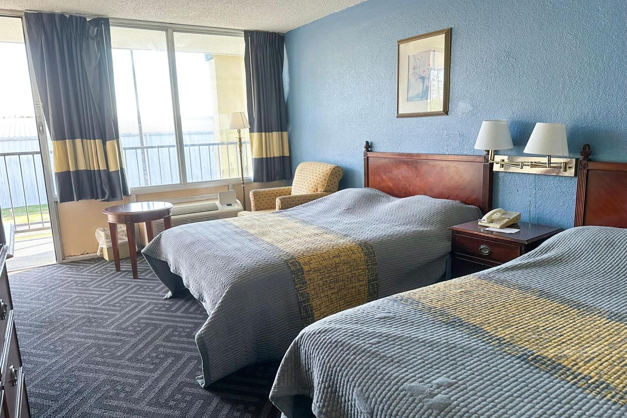 Super Inn & Suites By Oyo Milledgeville Εξωτερικό φωτογραφία