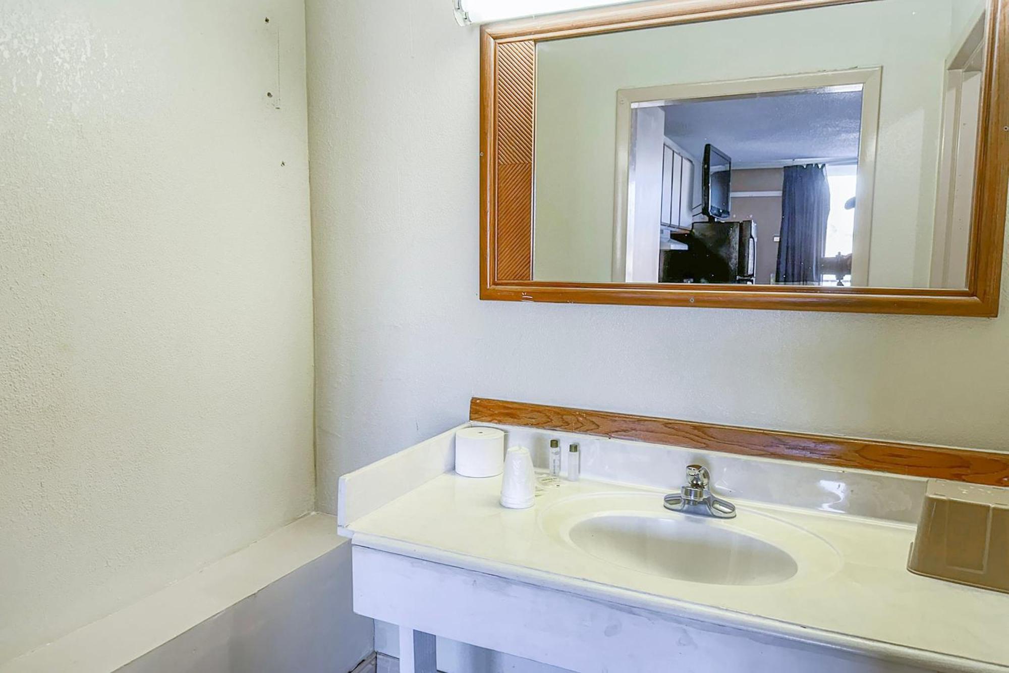 Super Inn & Suites By Oyo Milledgeville Εξωτερικό φωτογραφία