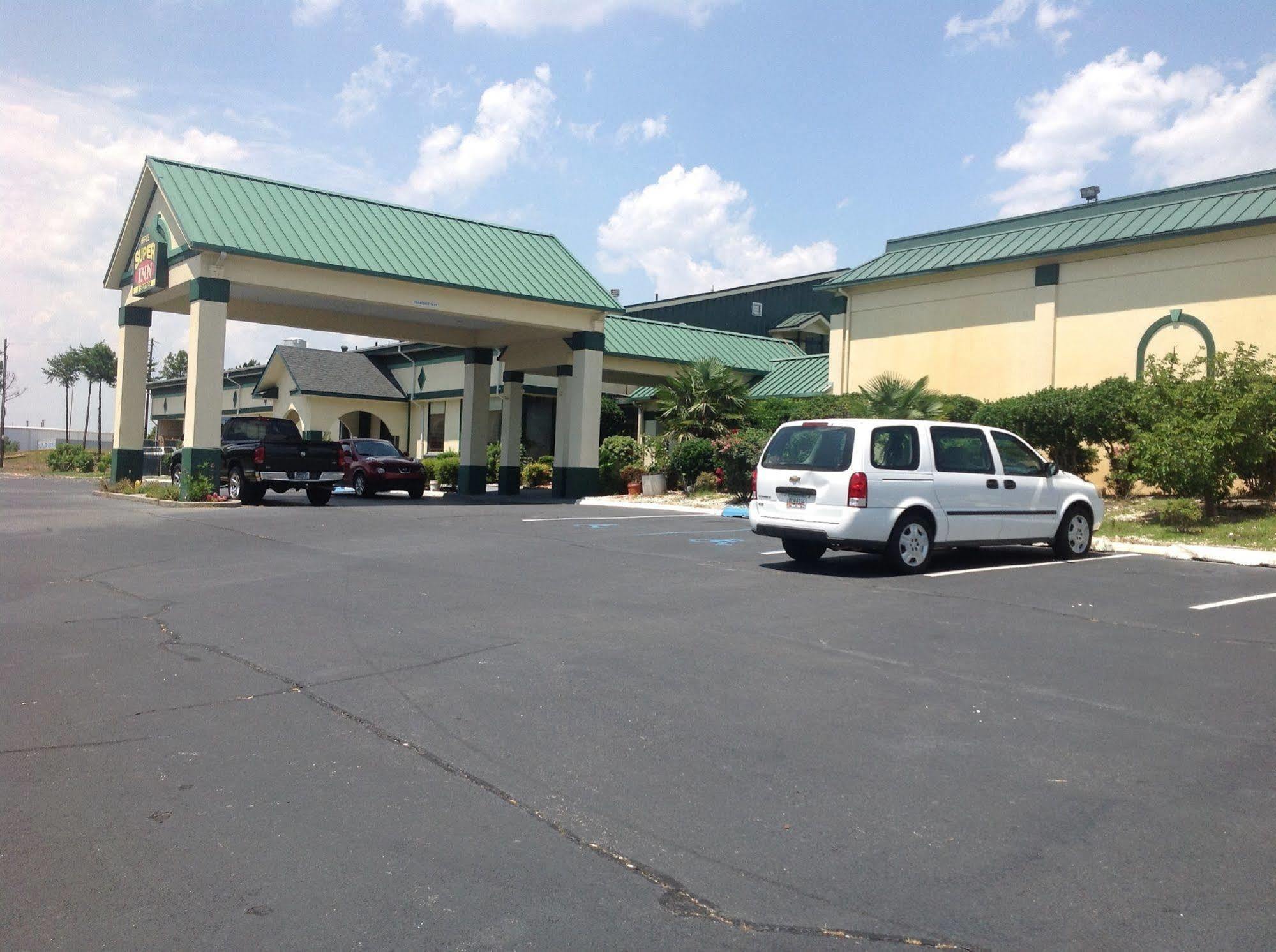 Super Inn & Suites By Oyo Milledgeville Εξωτερικό φωτογραφία